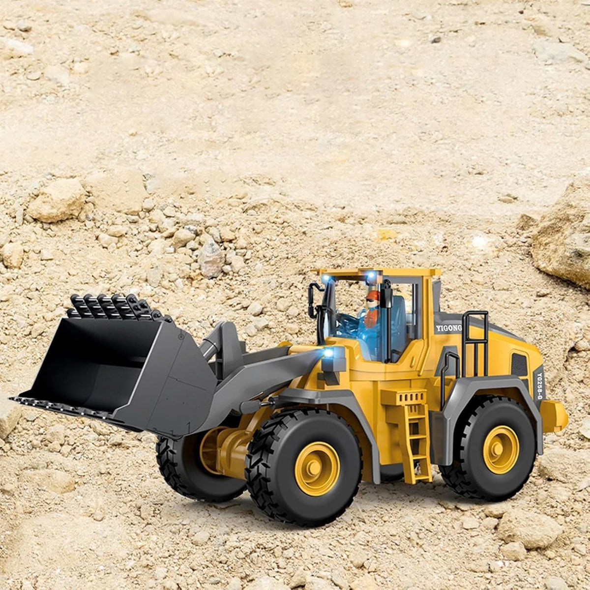 1:64 Scale Alloy RC Tow Truck with App & Remote Control | Metal Recovery Toy with Mini Car, 3 Speed Modes, Cruise Control & Rechargeable Battery | Random Colors (Bulldozer)